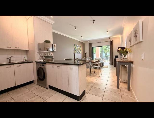 2 BEDROOM PROPERTY TO RENT IN MILL HILL EXT 2